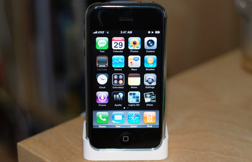 Unlocked versus Jailbroken - What's the difference?